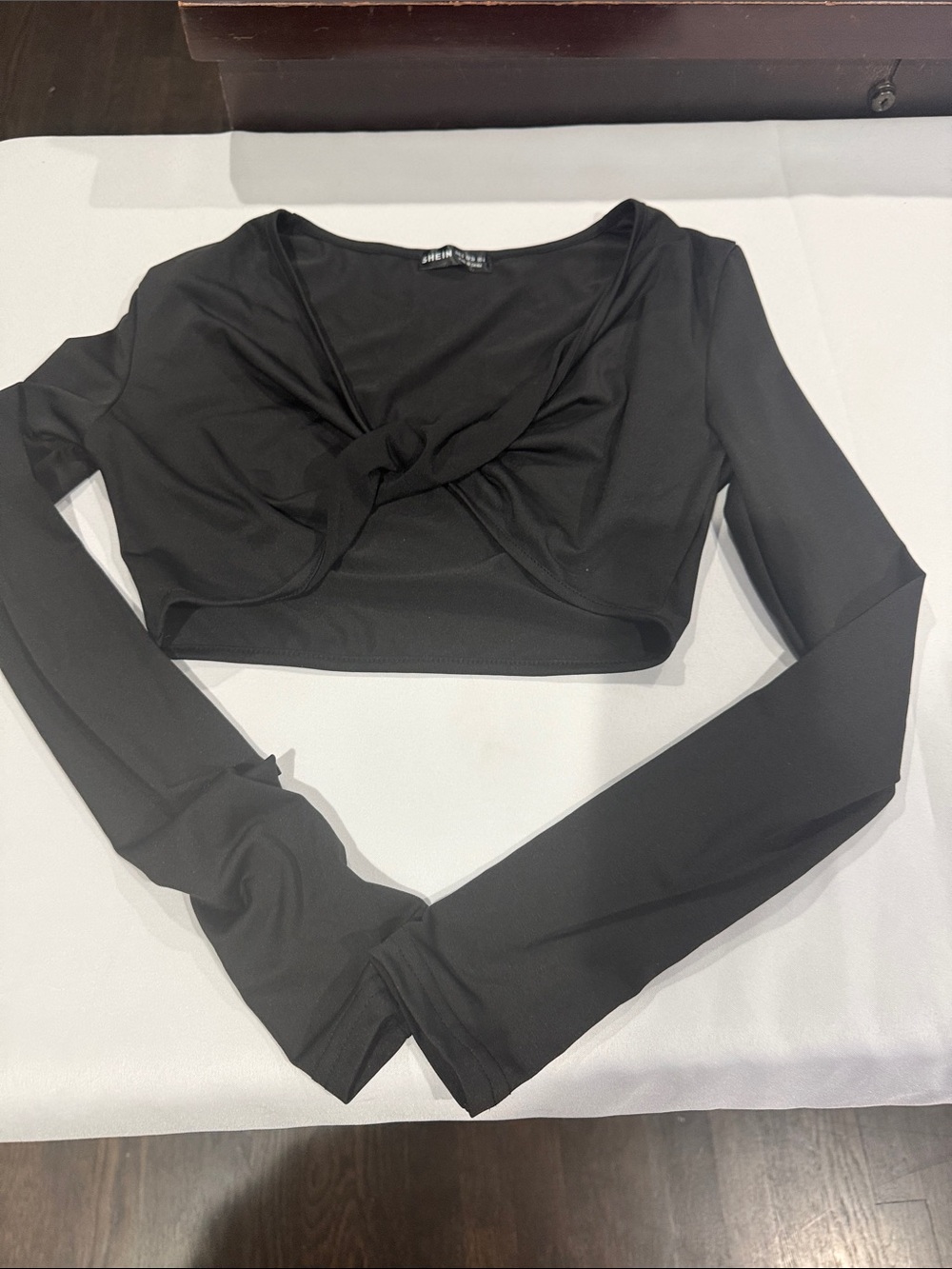 SHEIN Black Twist-Front Long Sleeve Crop Top